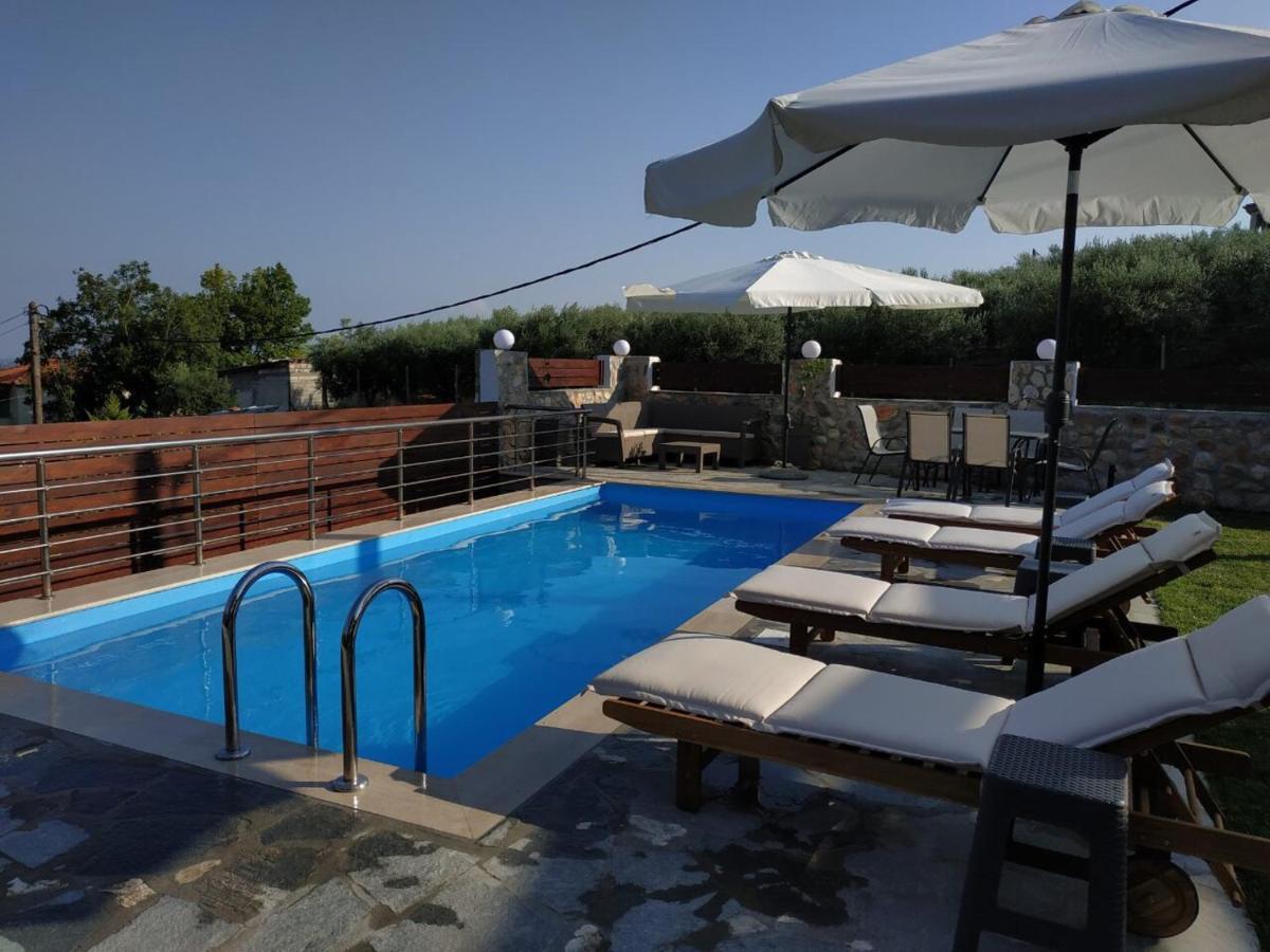 Aigli Luxury Apartment With Pool Gerontas Екстериор снимка