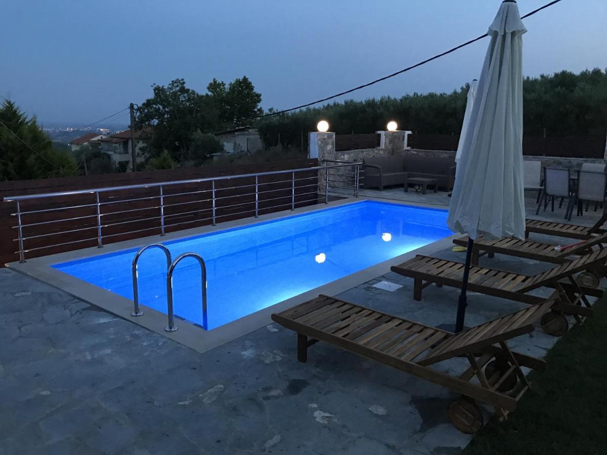 Aigli Luxury Apartment With Pool Gerontas Екстериор снимка